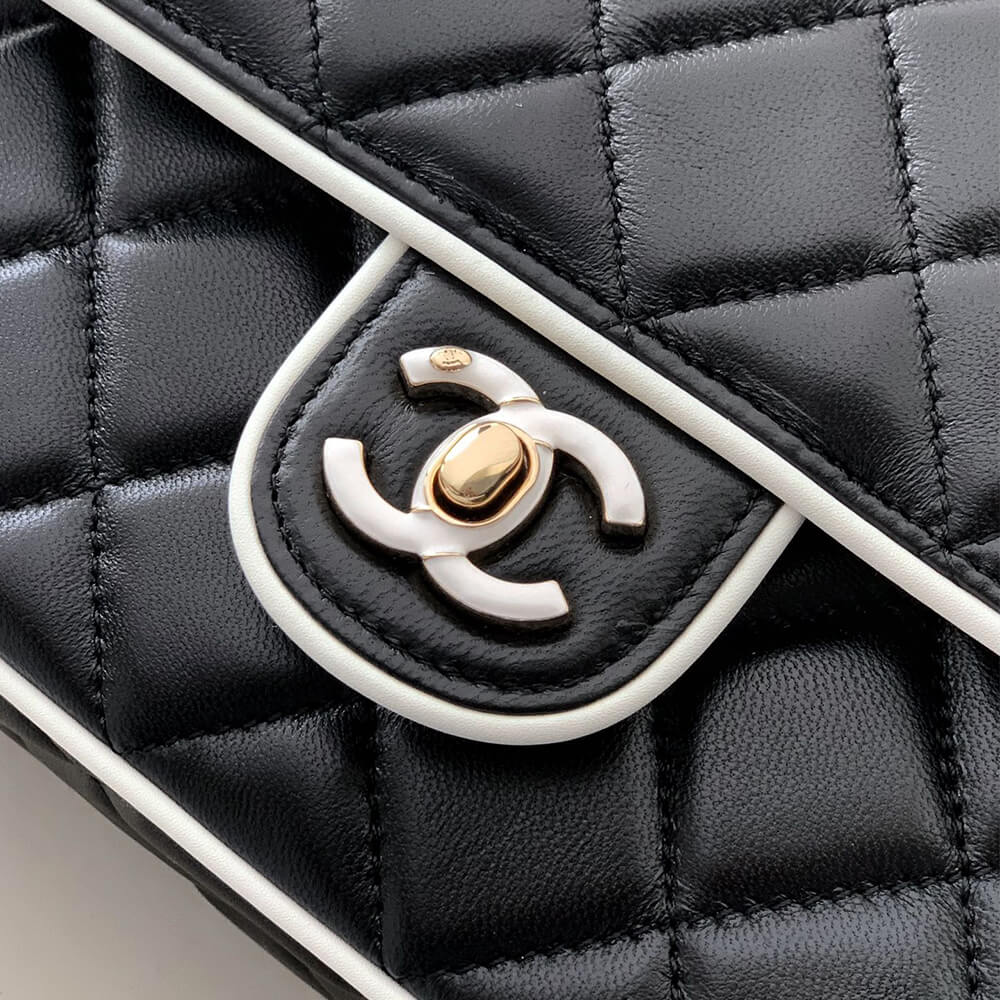 CHANEL Small Flap Bag(HIGH-END GRADE)