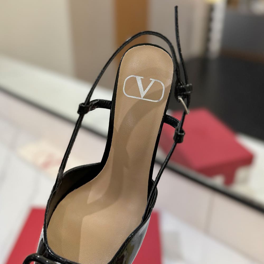VALENTINO VLOGO SIGNATURE patent leather lace-up high heels (heel height 8 cm)