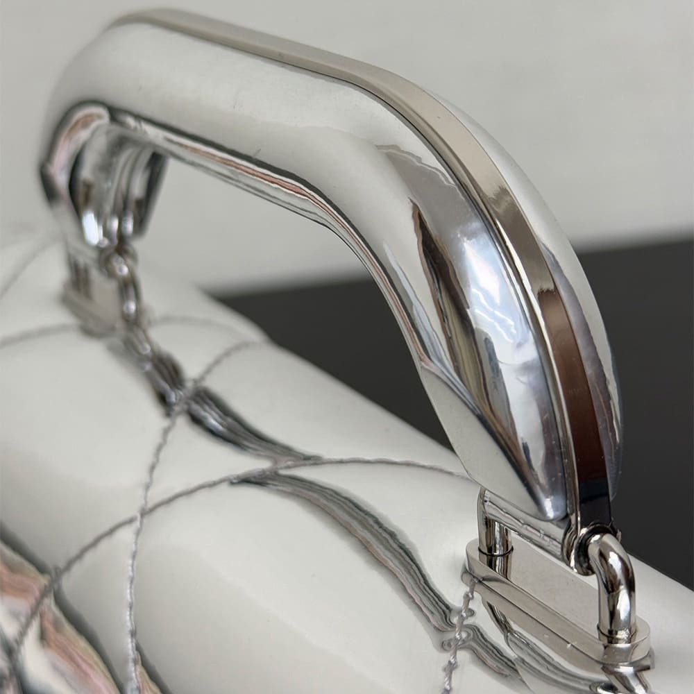 CHANEL Mini Flap Bag with Top Handle(high-end grade)