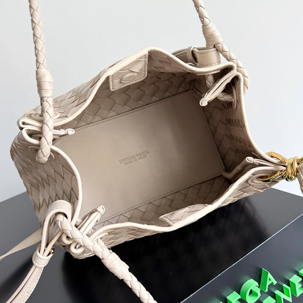 Bottega Veneta Medium Parachute(HIGH-END GRADE)