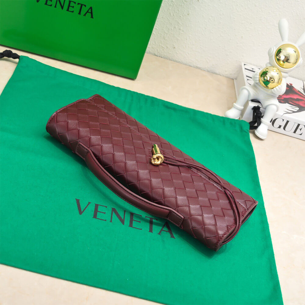 Bottega Veneta Andiamo Clutch(HIGH-END GRADE)