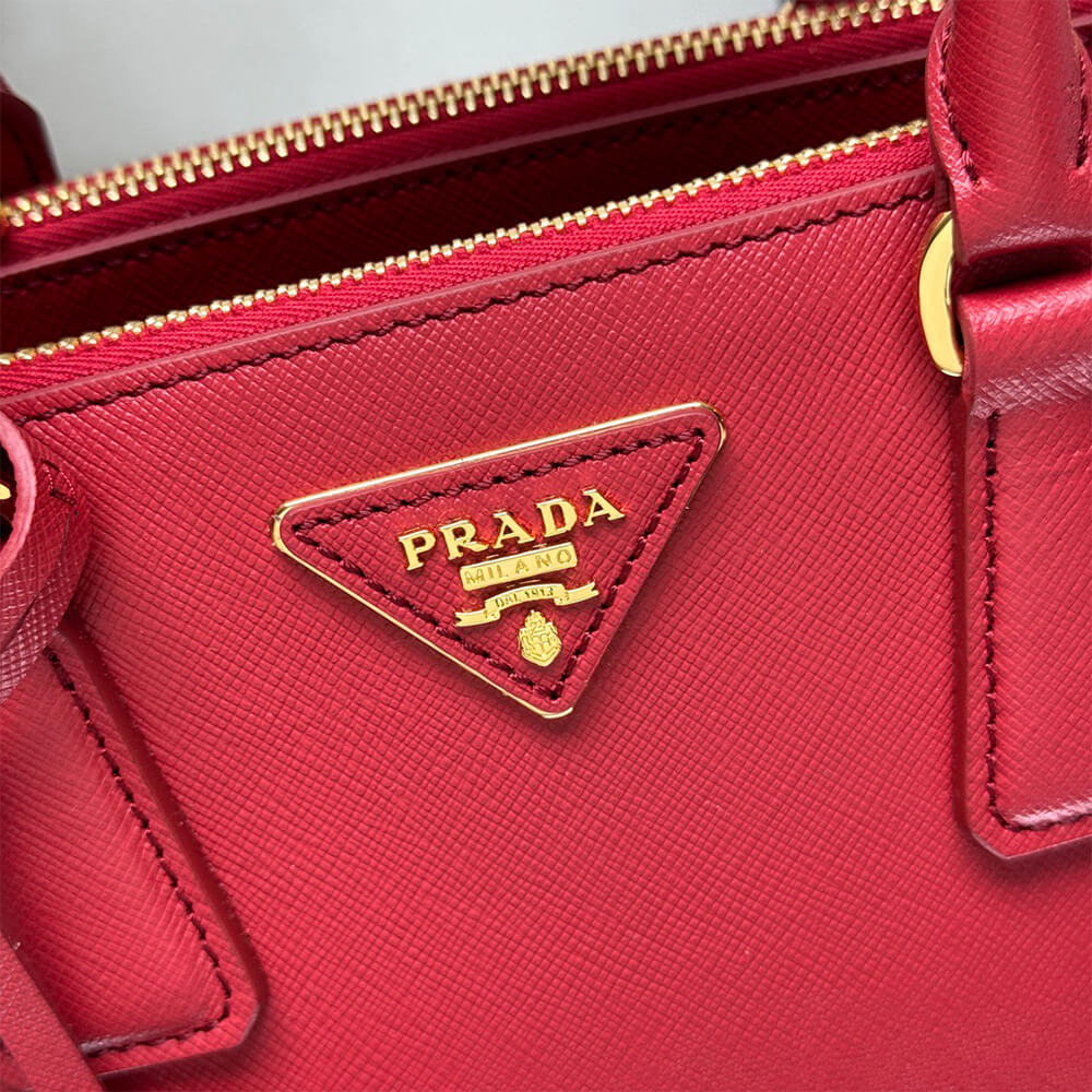 Prada Small Prada Galleria Saffiano leather bag(HIGH-END GRADE)