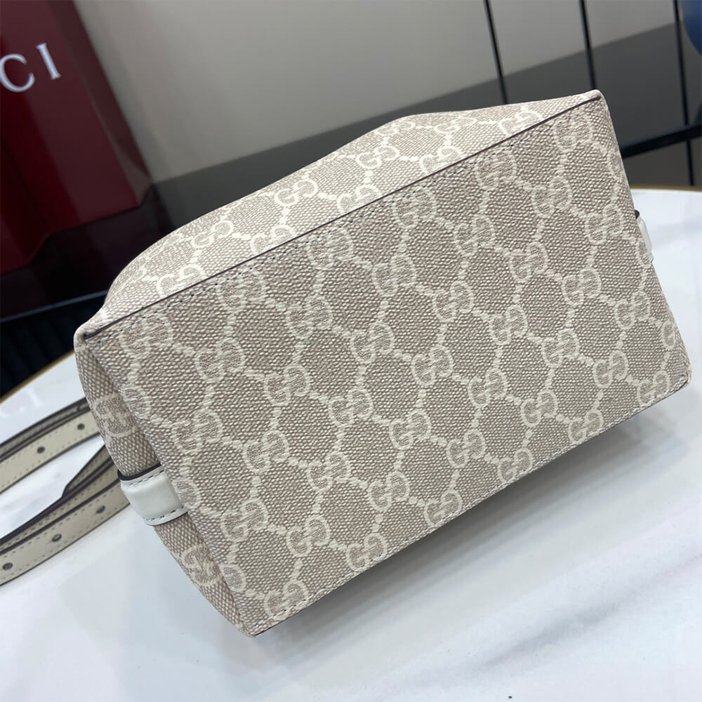 GG Emblem mini bucket bag